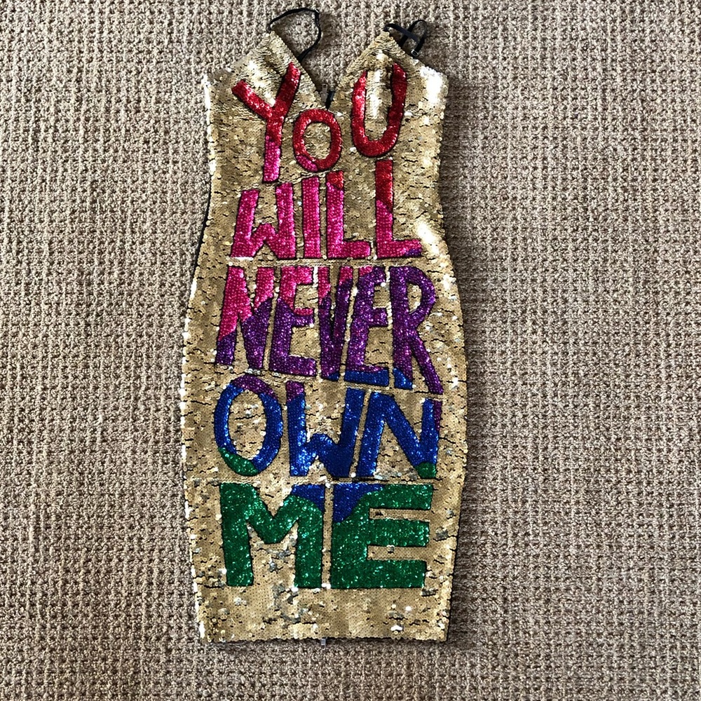 Discount Universe You Will Never Own Me Dress L
